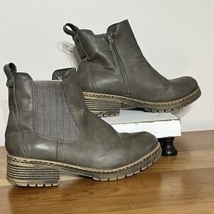 Maurices Boots Women's Size‎ 10 Anna Casual Chukka Side Zip Ankle Booties Gray